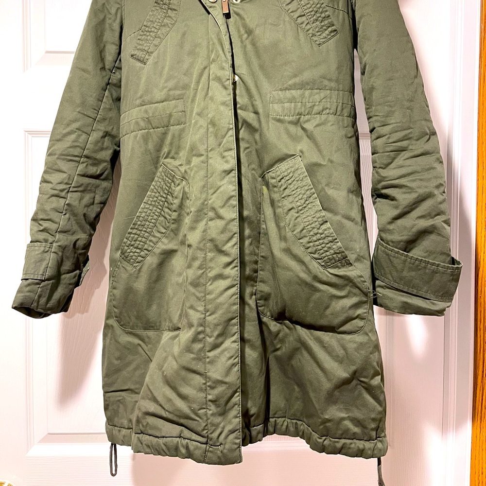 NY&CO green coat with removable faux fur red and black liner. Size XS